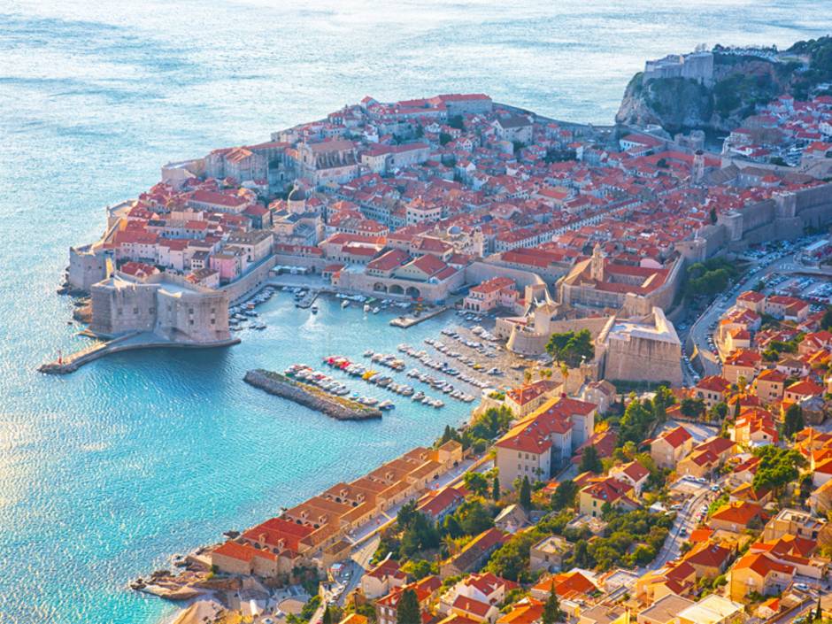 Immobilienkauf Kroatien, Luftbild der Altstadt von Dubrovnik, Foto: Shchipkova Elena / fotolia.de